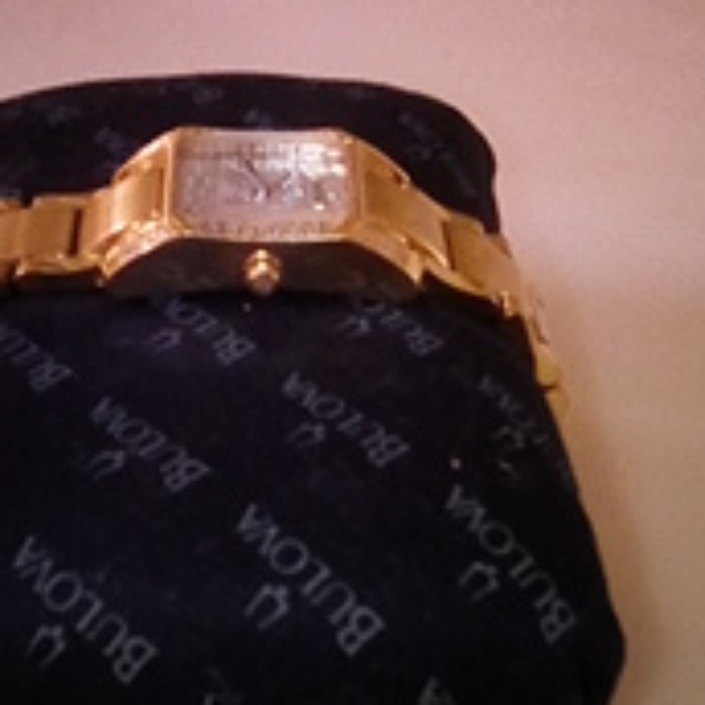 Woman's Watch - Picture 2 of 3